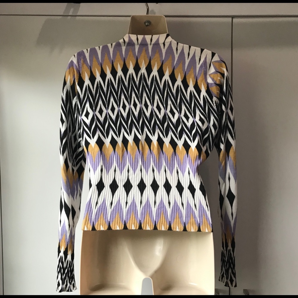 Fun, Summer Weight Geometric Patterned Cardigan - image 4